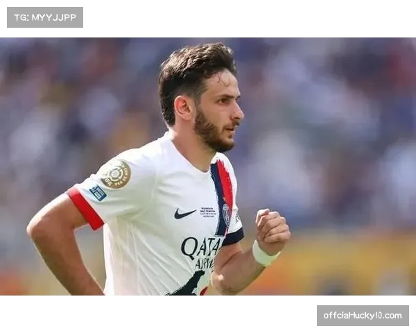 巴黎圣日耳曼单赛季欧冠打进42球，克瓦拉茨赫利亚单赛季参与15球